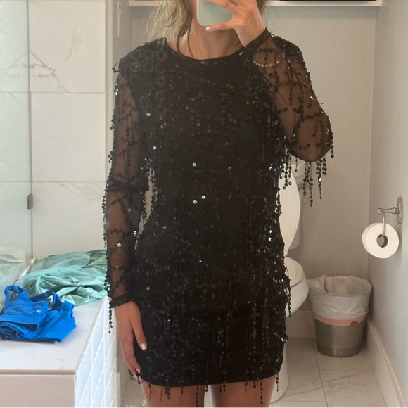 PrettyLittleThing Black Sequin Long Sleeve Dress - Picture 1 of 6